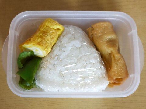 タッパー弁当